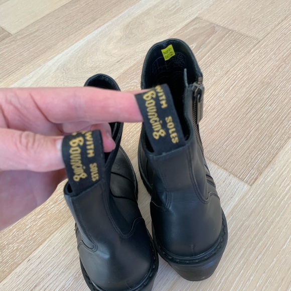 Rare Dr. Martens Magdalena II Platform Quad Heeled Boots Black Leather, 9 - Picture 10 of 10